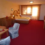 Hotel Garni Trenkenbach 4*