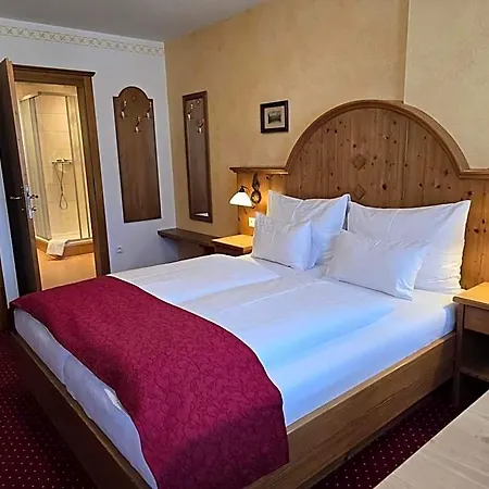Hotel Garni Trenkenbach 4*