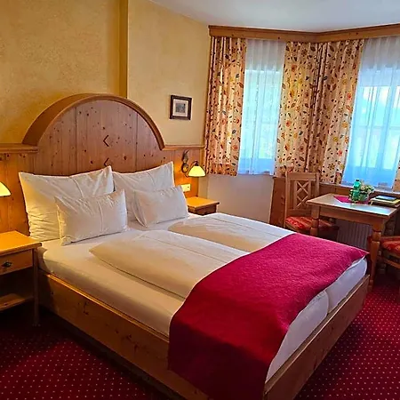 Hotel Garni Trenkenbach 4*