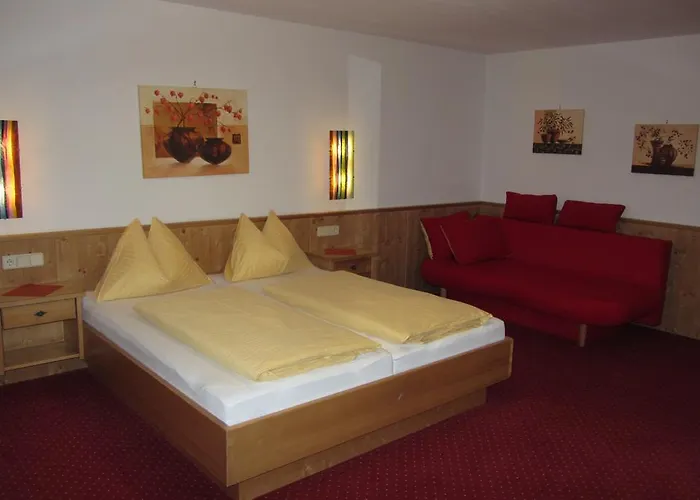 Hotel Garni Trenkenbach 4*